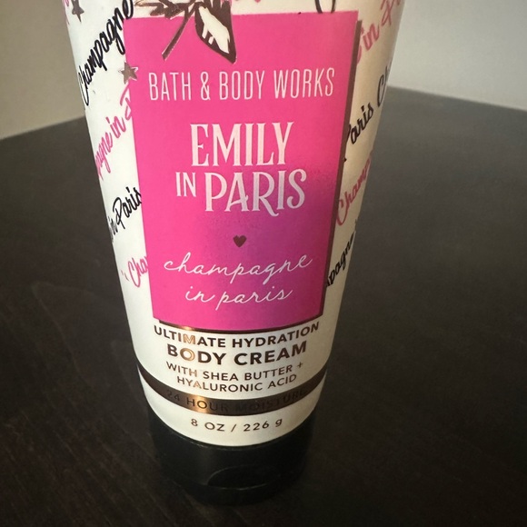 Bath & Body Works Emily in Paris Body Cream - Picture 3 of 7